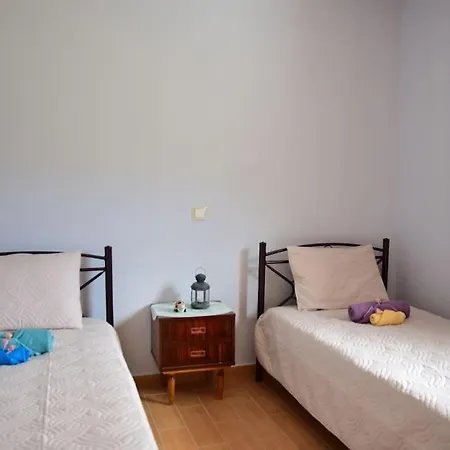 Effie's Escape Spacious *