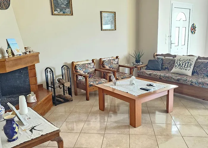 Effie's Escape Spacious *